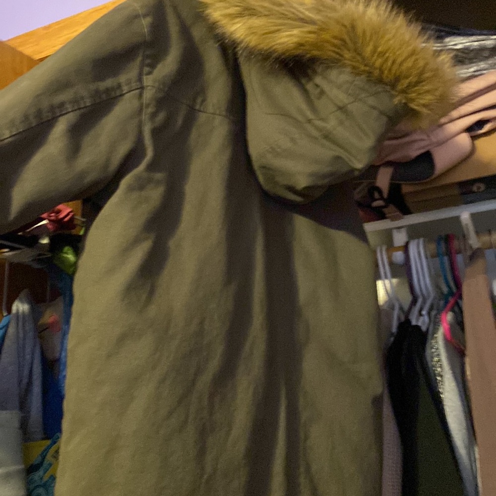 Heavy coat - Picture 5 of 5